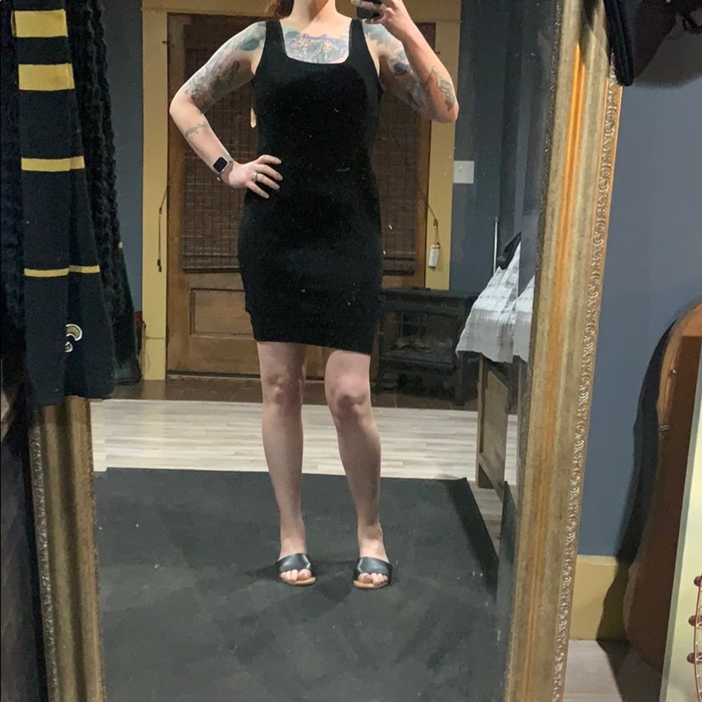 Ribbed black dress